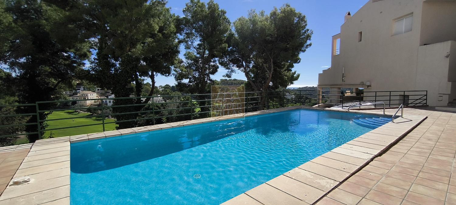 Apartamento en primera linea de golf en Altea.