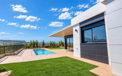 Villa independiente moderna en Polop con vistas y piscina privada