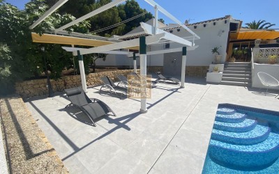Chalet en alquiler  en Altea con piscina privada