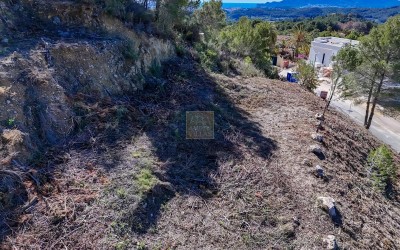 Parcela urbana en una Urbanización de Altea la Vella.