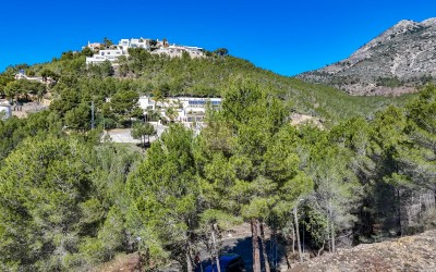 Parcela urbana en una Urbanización de Altea la Vella.