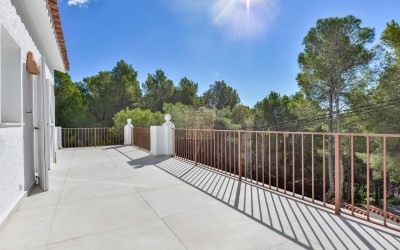 villa reformada cerca del campo de Golf Don Cayo