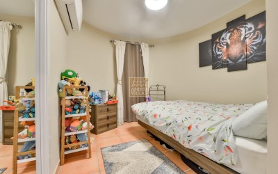 .Villa recientemente renovada, con apartamento de invitados y espectaculares vistas al mar y a la montaña.