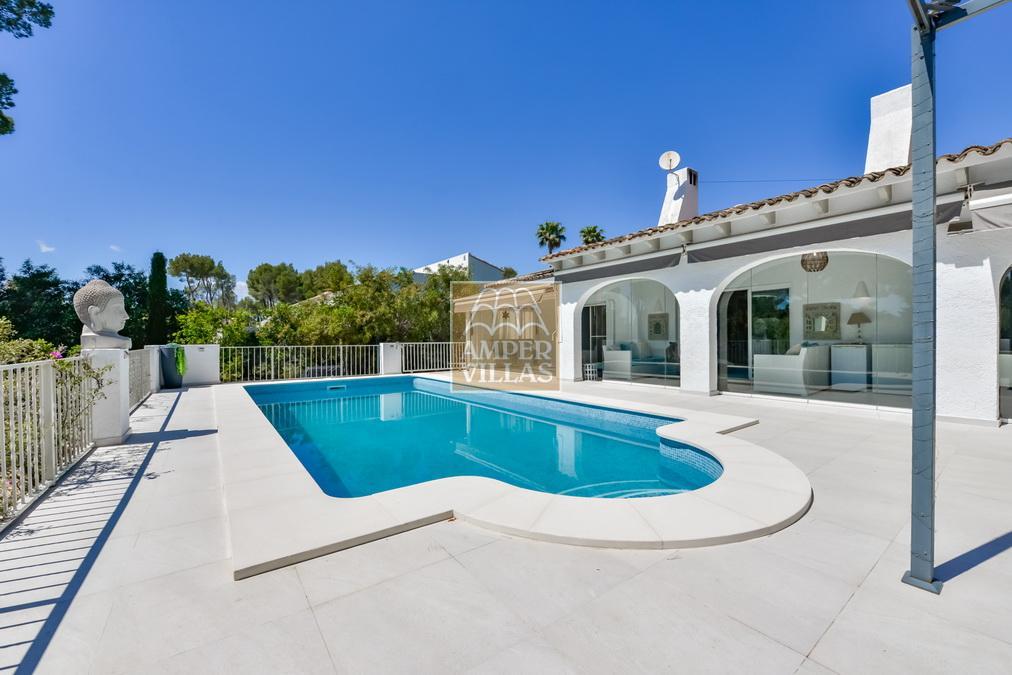 Preciosa y acogedora villa en una sola planta.