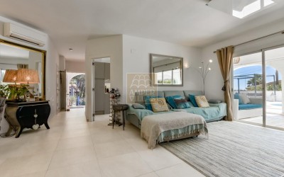 Preciosa y acogedora villa en una sola planta.