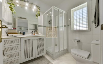 Preciosa y acogedora villa en una sola planta.