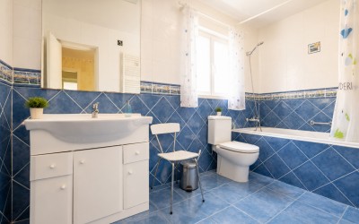Bonita villa con preciosas terrazas y piscina en La Nucia.