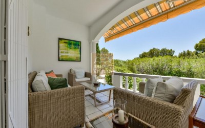 Villa exclusiva en Altea con privacidad absoluta en un entorno natural.