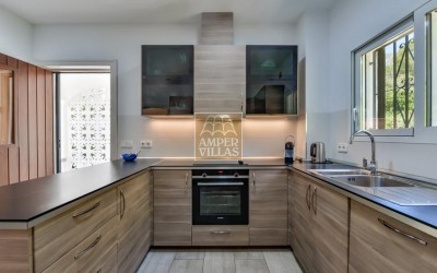 Villa exclusiva en Altea con privacidad absoluta en un entorno natural.
