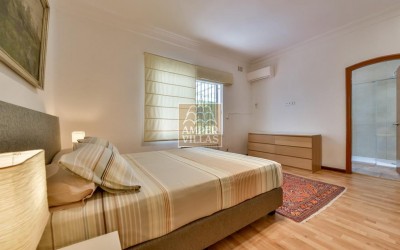 Villa exclusiva en Altea con privacidad absoluta en un entorno natural.
