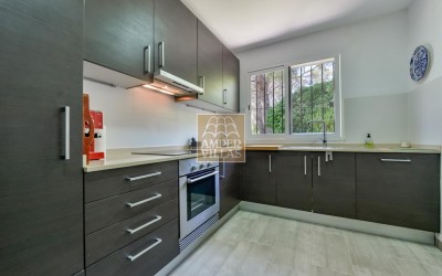 Villa exclusiva en Altea con privacidad absoluta en un entorno natural.