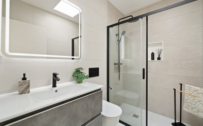 Moderna villa de 3 dormitorios con piscina privada en Polop