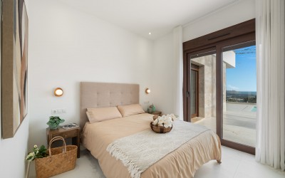 Moderna villa de 3 dormitorios con piscina privada en Polop