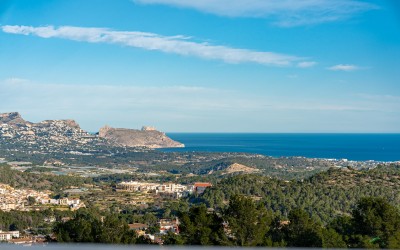 Moderna villa de 3 dormitorios con piscina privada en Polop