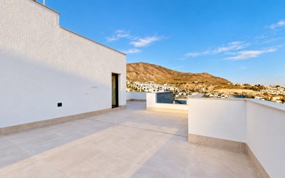 Villa independiente de lujo con piscina privada y vistas panorámicas al mar en Finestrat