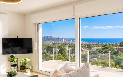 Adosado moderno de 4 dormitorios con vistas panorámicas al mar y a Benidorm en La Nucía