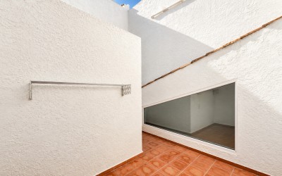 Tríplex de lujo frente al mar en La Olla, Altea