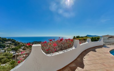 Villa en alquiler con espectaculares vistas al mar en Altea